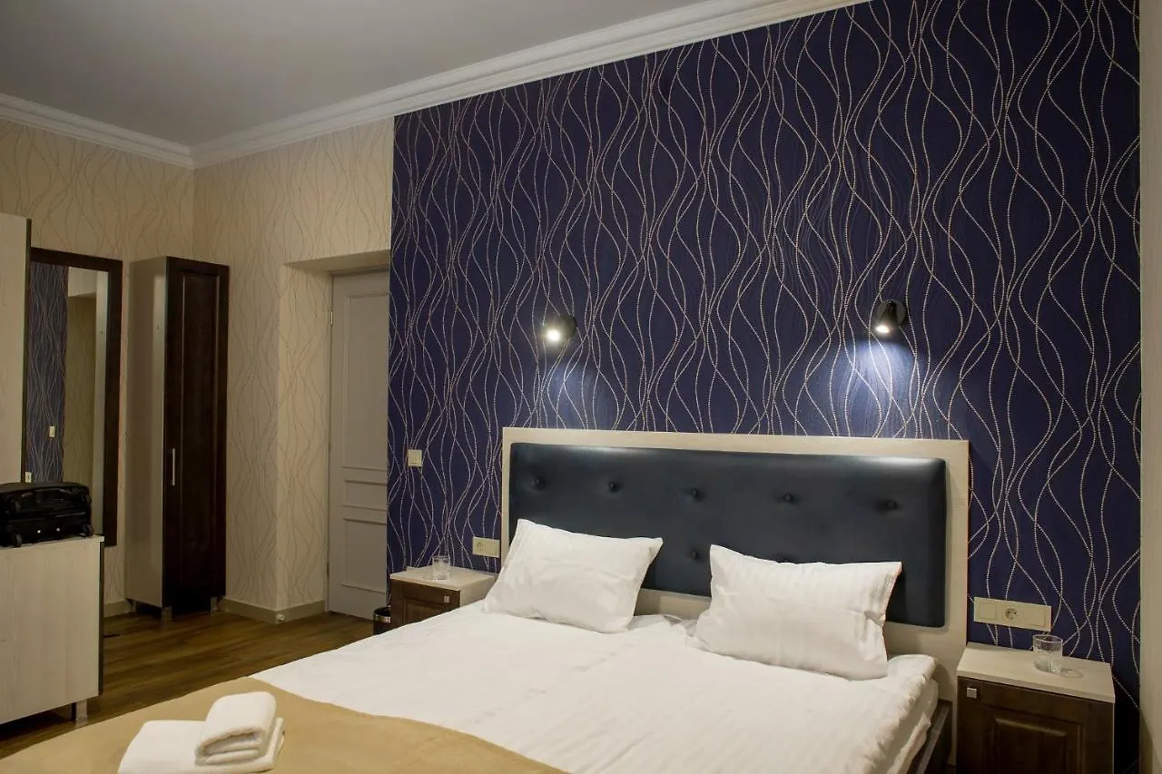 Mini Hotel Barvy Lvova On Hnatyuka St. Lwów